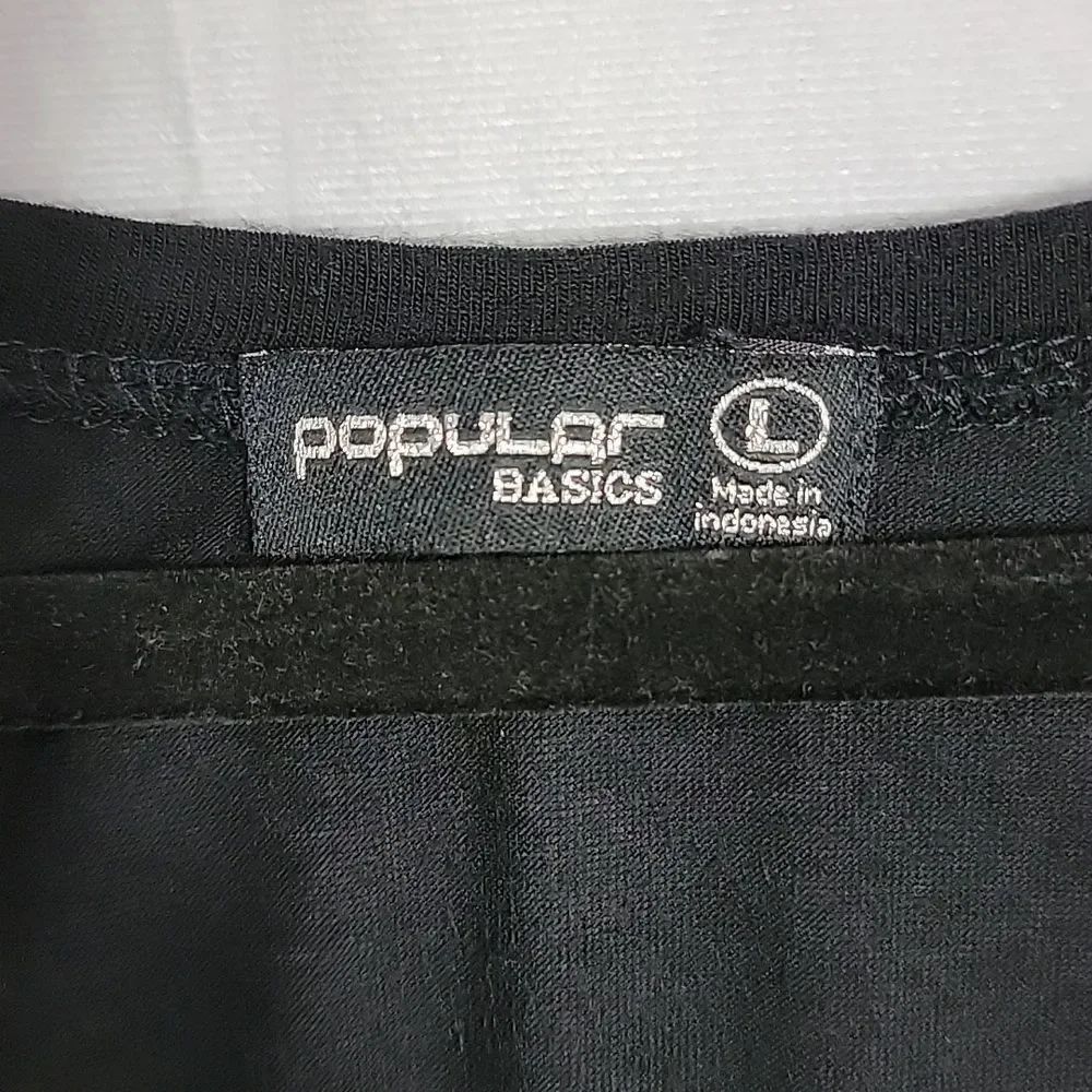 š¤5/$20š¤āPOPULARā
BASICS..Ā blackātank.. - Picture 6 of 12